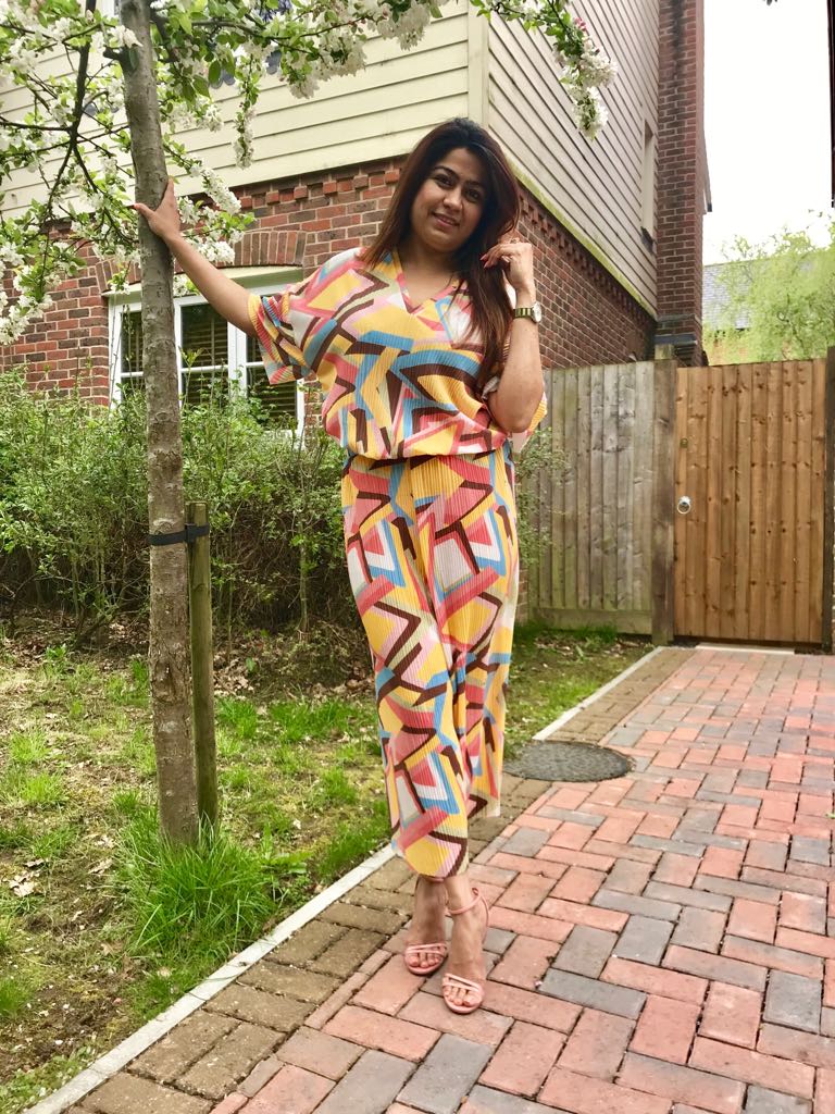 Latest trend , Zara trousers